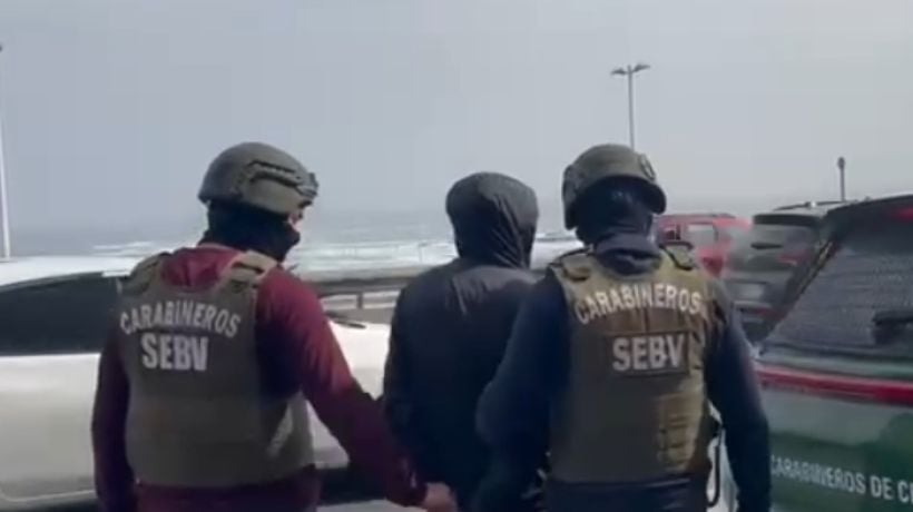 Capturan a sujetos por robo de vehículo en Antofagasta: niño de 7 años estaba en automóvil