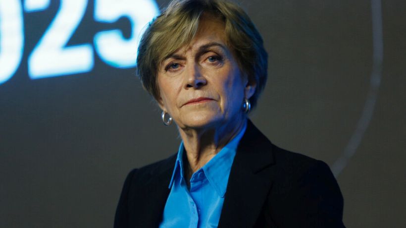 Matthei presenta equipo económico con ex presidentes del Banco Central y ex ministros de Hacienda