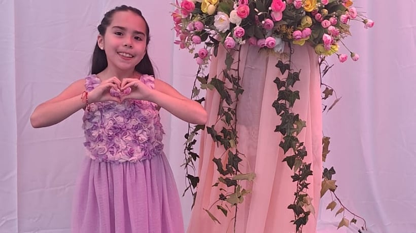 Niña de Río Negro deslumbra con su voz soprano en eventos locales