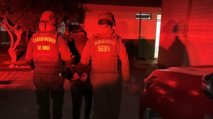 Detienen a joven que conducía vehículo robado en la comuna de Alto Hospicio