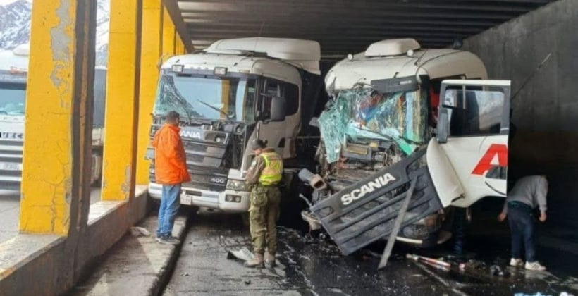 Colisión de camiones en Cobertizo 6 genera interrupción parcial del tránsito en Ruta 60CH