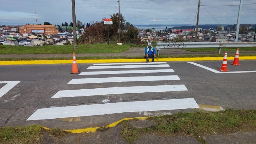 Puerto Montt refuerza la seguridad vial con nueva demarcación de cruces peatonales