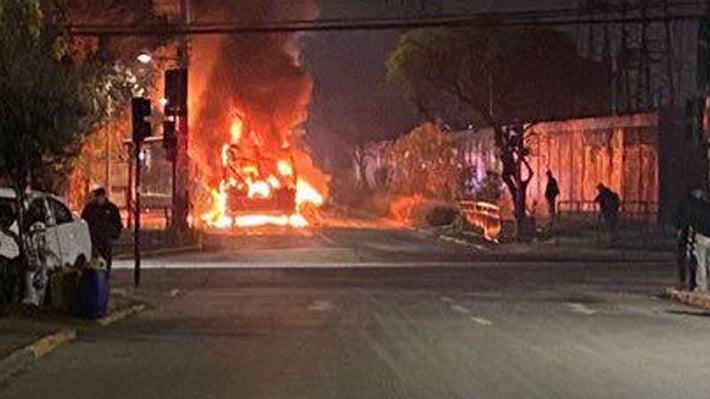Sujetos quemaron bus del sistema RED en Cerro Navia