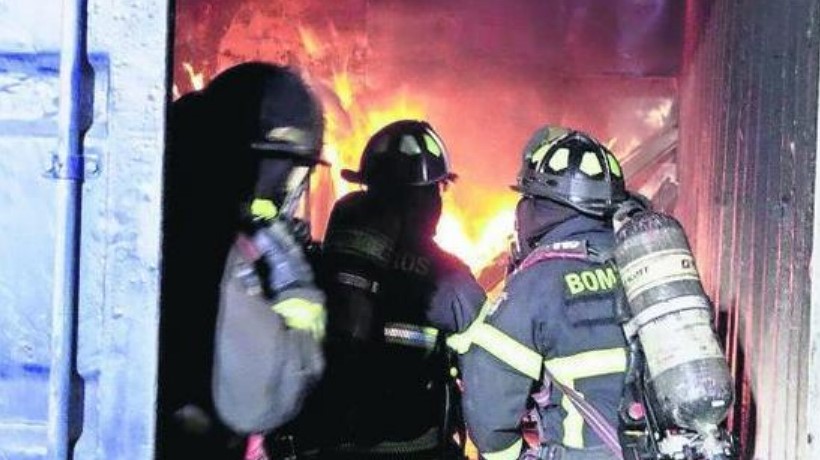 Bomberos de Quillón se preparan para todo tipo de emergencias