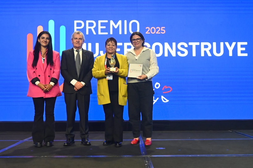 CChC distinguió a trabajadora de Antofagasta con el Premio Mujer Construye