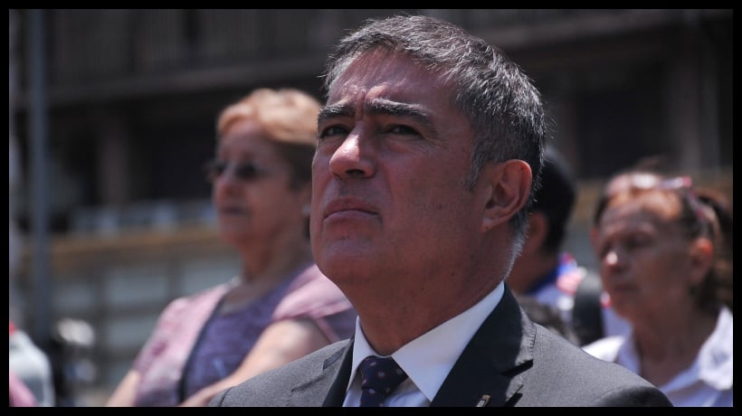 Debordes anuncia que Municipio de Santiago iniciará sumario a 300 personas por uso de licencias