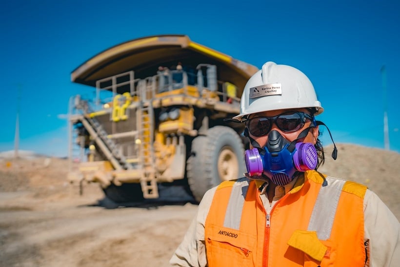 Estudio CCM-Eleva: Se duplica el ingreso de mujeres a carreras relacionadas a la minería