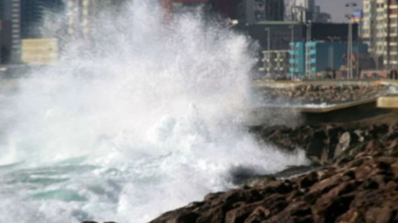 Armada emite aviso por marejadas que afectarán a Antofagasta