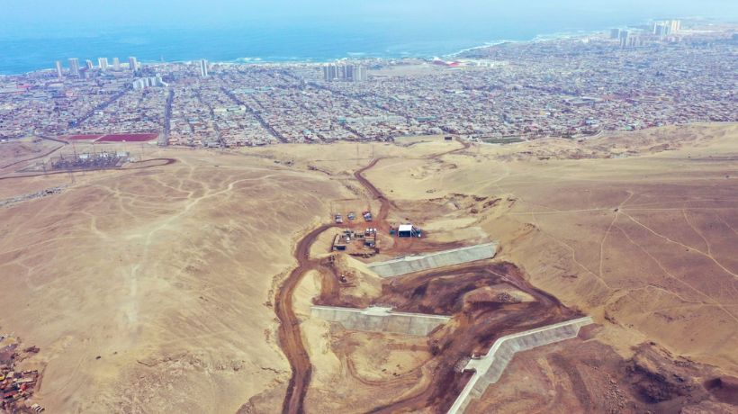 Ministra del MOP entrega primera etapa de plan de control aluvional en Quebrada Bonilla de Antofagasta