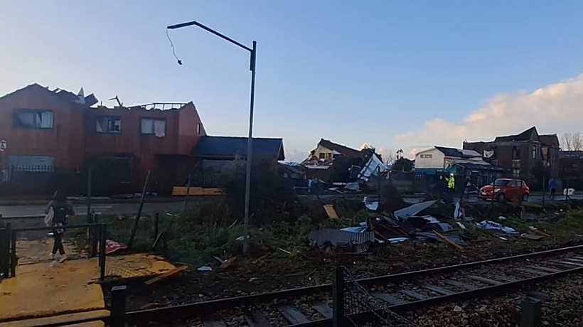 Condonarán deudas y repondrán infraestructura sanitaria a clientes afectados por tornado en Puerto Varas