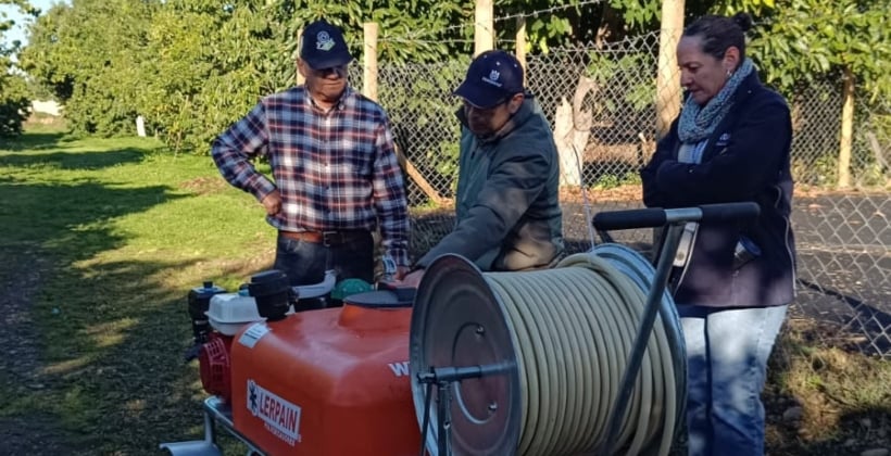Agricultores de La Cruz reciben modernas maquinarias gracias a alianza con INDAP