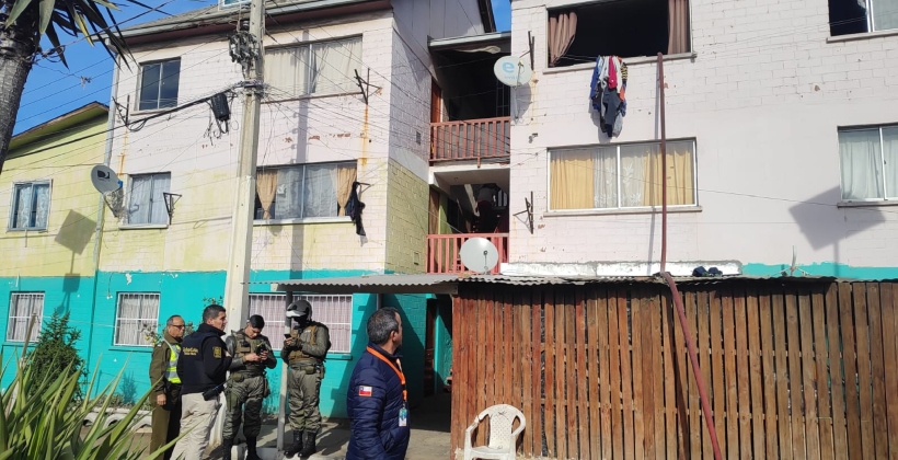 Incendio consumió departamento en Quillota: cinco personas damnificadas