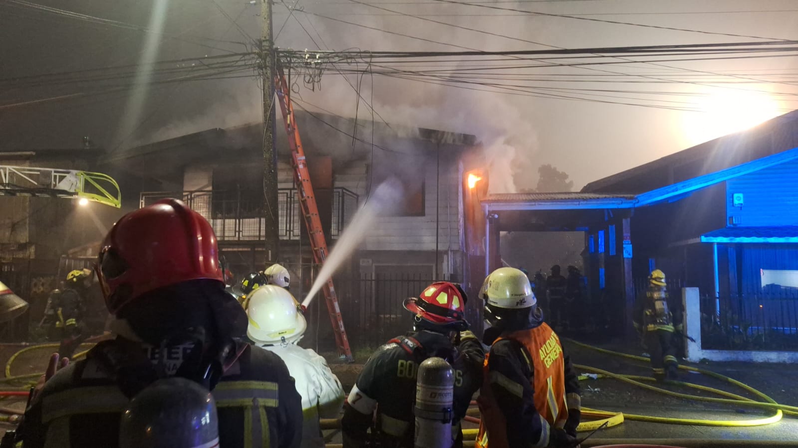 Incendio en Las Ánimas deja a once damnificados