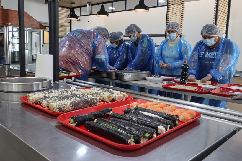 Estudiantes de Gastronomía inician programa “Aprendices del Chef” en Ministro Hales
