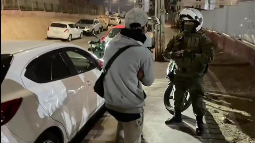 Detienen a ocho personas y decomisan droga y cigarrillos de contrabando en Tarapacá