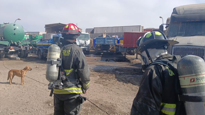 Fuerte olor a gas movilizó a Bomberos y evacuaron a más de 300 estudiantes y docentes en la comuna de Alto Hospicio