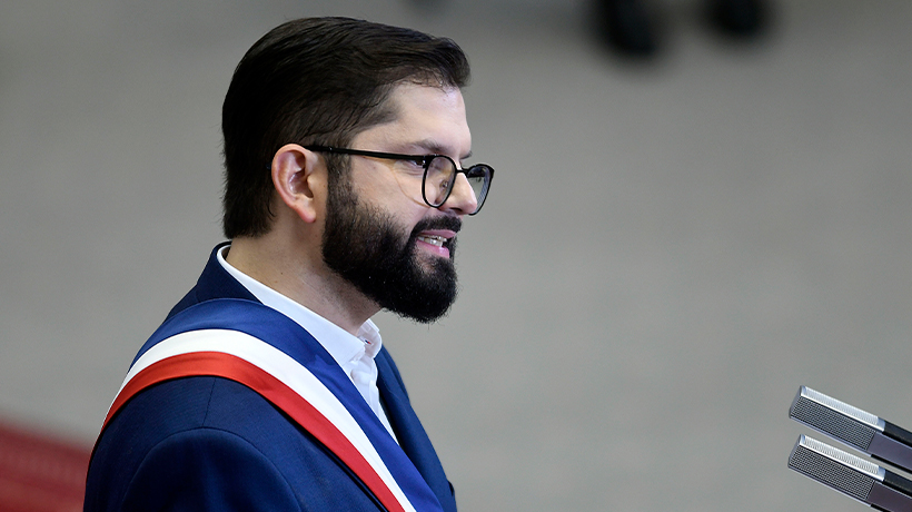 Boric anuncia proyecto de ley para acelerar descarbonización y cerrar termoeléctricas a carbón antes de 2035