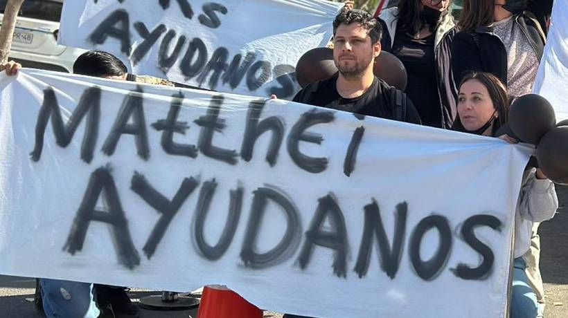 “Precariza y politiza la institucionalidad turística”: funcionarios de Sernatur protestan durante Cuenta Pública