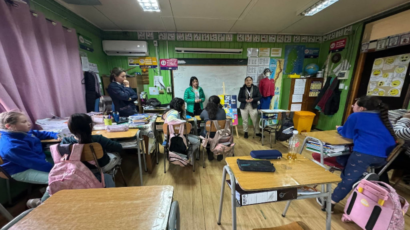 Actividades por el Mes del Patrimonio en escuelas rurales de Curaco de Vélez