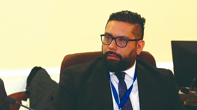 Reiteradas ausencias y acoso laboral habrían gatillado salida del director de Sermig de Antofagasta