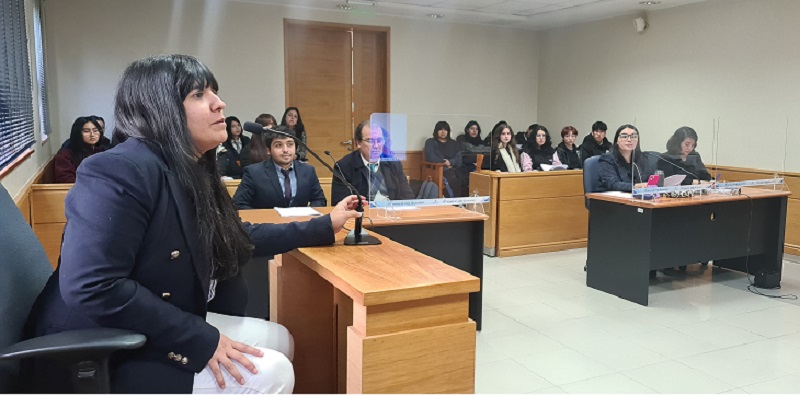 Juzgado de Familia de Valdivia realizó jornada educativa para estudiantes de Nuestra Señora del Carmen