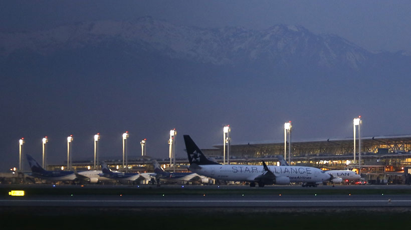Segundo vuelo con chilenos deportados desde EE.UU. llegará mañana a Santiago