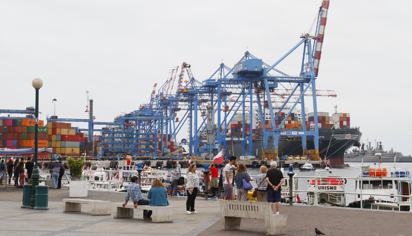 Terminal Portuario Valparaíso es reconocido por su gestión ambiental en Huella de Carbono
