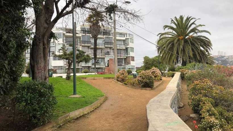 Vecinos proponen iniciar cierre nocturno de plazas en Viña del Mar para evitar incivilidades