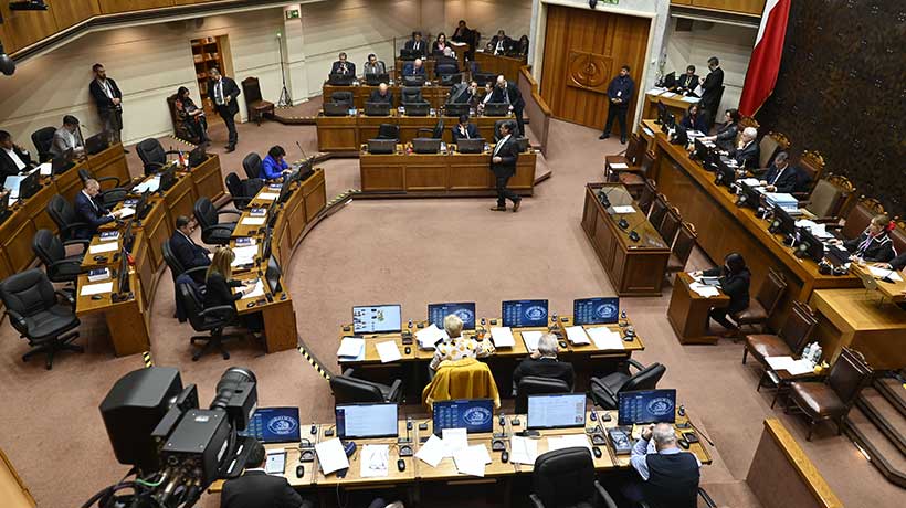 Senado aprueba y despacha a la Cámara la reforma constitucional al sistema político