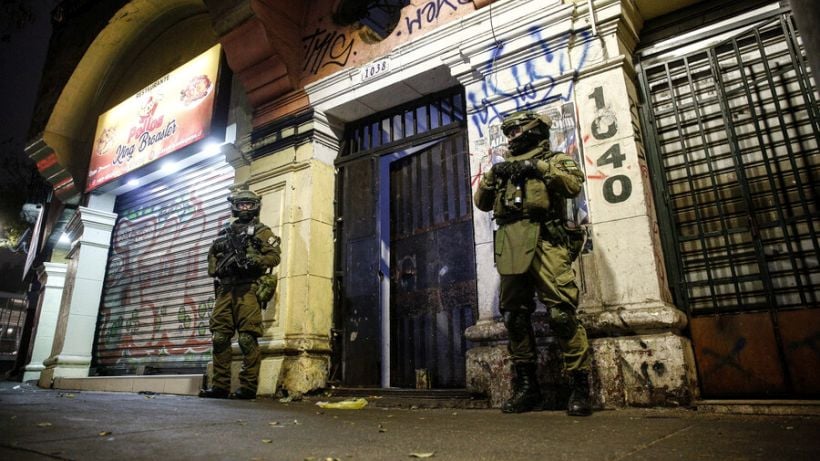 Allanan "Edificio del Crimen" en Santiago por doble homicidio en La Vega