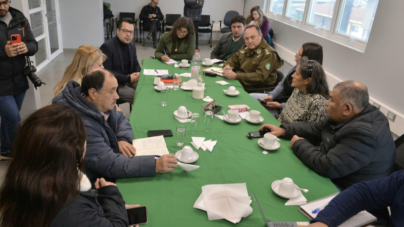 Seremi de Seguridad Pública del Biobío se reúne con alcalde de Coronel y vecinos tras polémico por plan Calles Sin Violencia: la comuna sigue en la estrategia