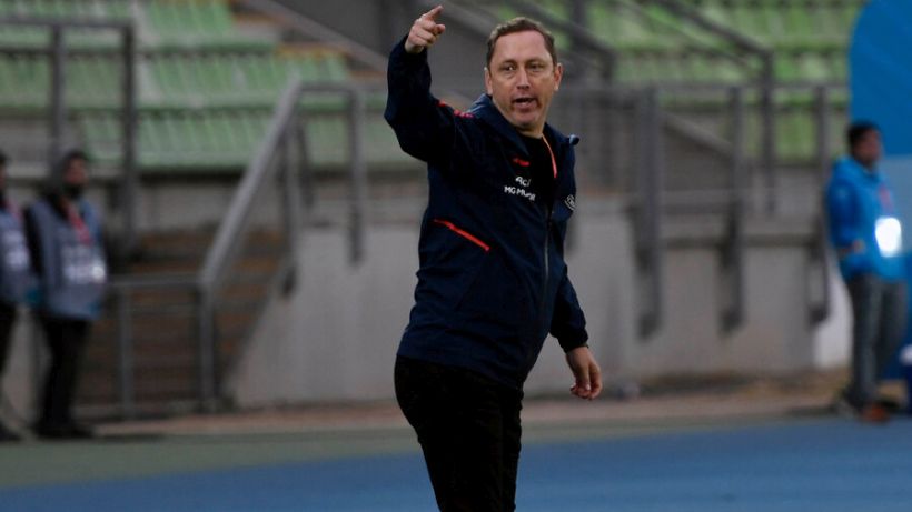"Yo no decido eso”: Luis Mena y su posible interinato en la Roja