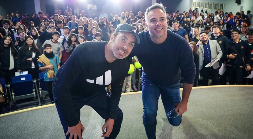 Medallistas olímpicos González y Massú hablan de su camino al oro en Atenas