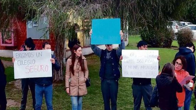 Indignación de apoderados por agresión a estudiante en colegio People Help People