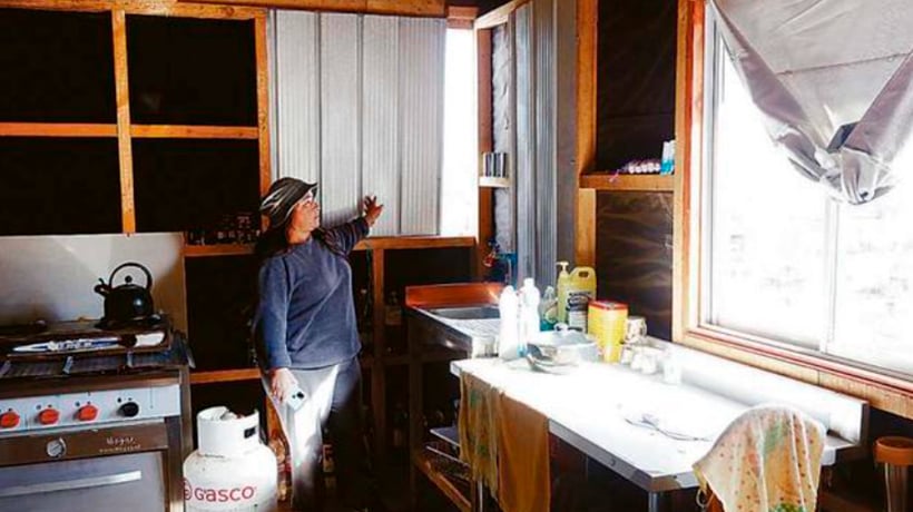 Entre el barro y casas a medio construir: la lluvia fue una pesadilla en Monte Sinaí