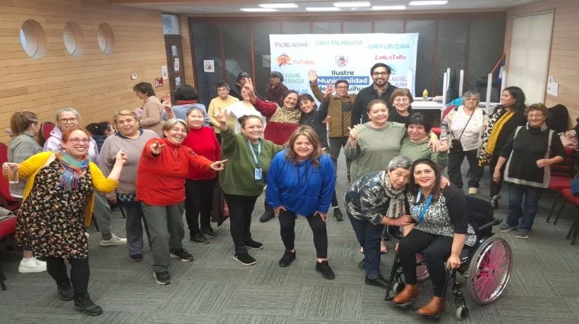En Llanquihue realizan taller de risoterapia a cuidadoras del Programa de Atención Domiciliaria