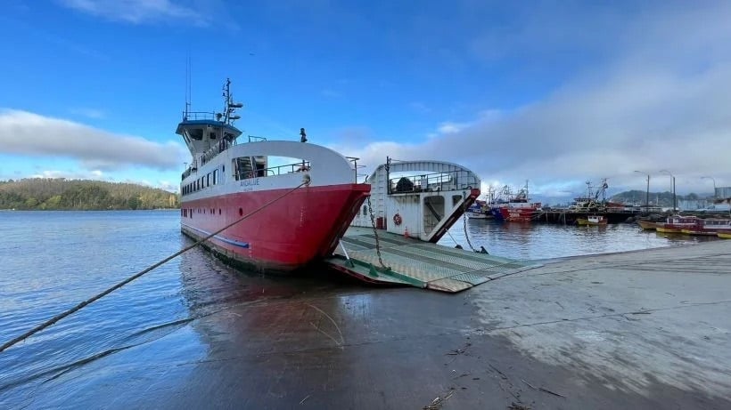 Suspenden Servicio de barcazas Niebla-Corral durante esta tarde