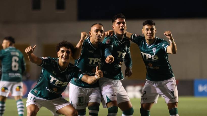 Wanderers se dió un festín con Cobreloa, le propinó un aplastante 5-1 y se vuelve a ilusionar en el Ascenso