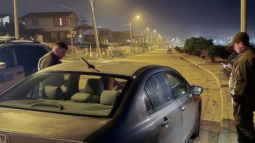 Operativo policial en El Quisco deja cinco detenidos por órdenes vigentes y drogas