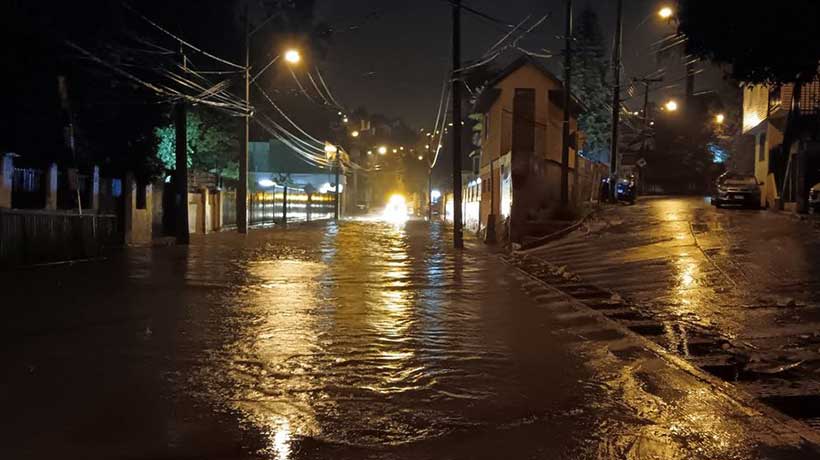 Anegamientos, cortes de energía y remoción de masas: el paso de sistema frontal en la Región de Valparaíso