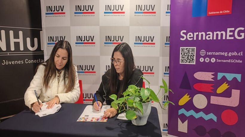 Firman convenio para promover derechos de mujeres jóvenes de Tarapacá