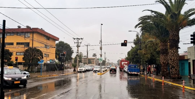 Anegamiento en Villa Pablo Neruda fue controlado y escuela especial suspendió clases en Llay Llay