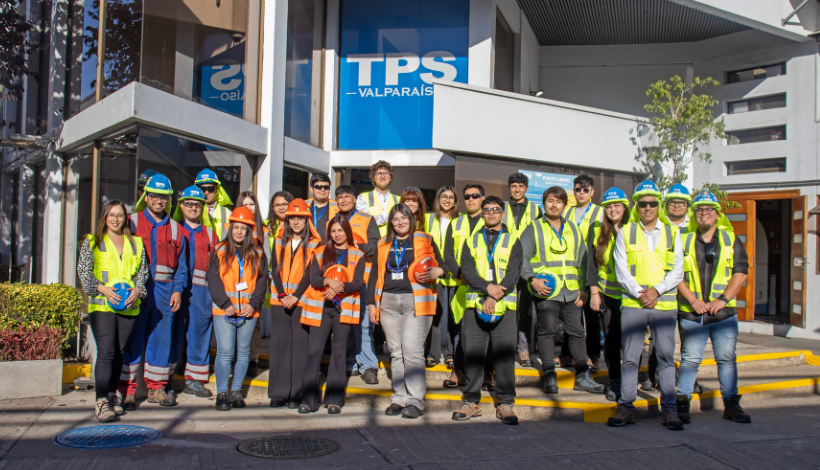 Terminal Pacífico Sur destaca como una de las mejores empresas para practicantes en Chile