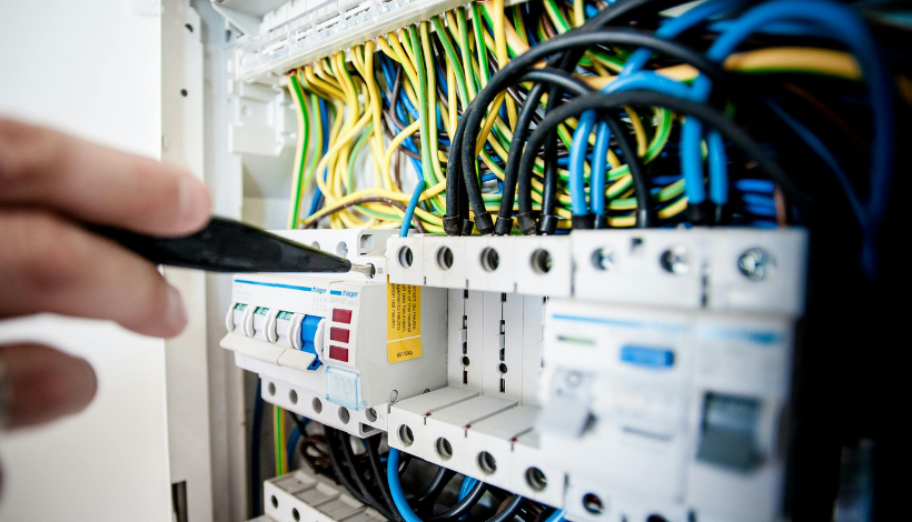 Tableros eléctricos inteligentes: el nuevo aliado para reducir consumo y emisiones
