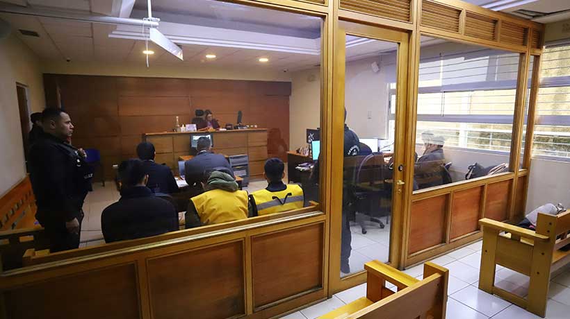 Prisión preventiva para 2 sujetos por robo a tienda en Valparaíso: adolescente quedó con internación provisoria