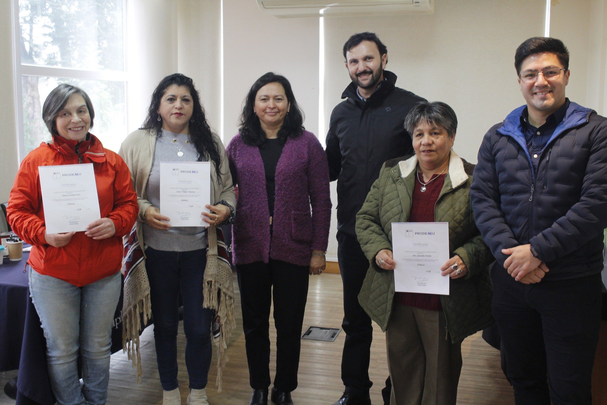 Máfil: Entregaron certificados de Taller de Lideresas