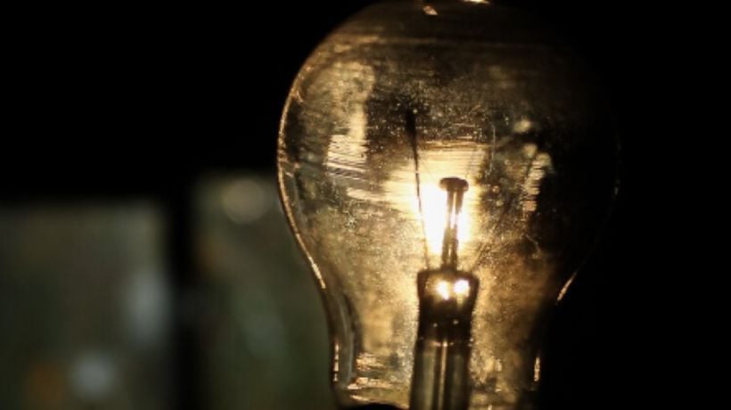 "Inaceptable" : Fijan plazo hasta el viernes para restaurar luz en zonas afectadas de La Araucanía