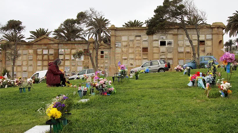 Tumbas inundadas en Valparaíso: Cormuval deberá indemnizar a 21 familias