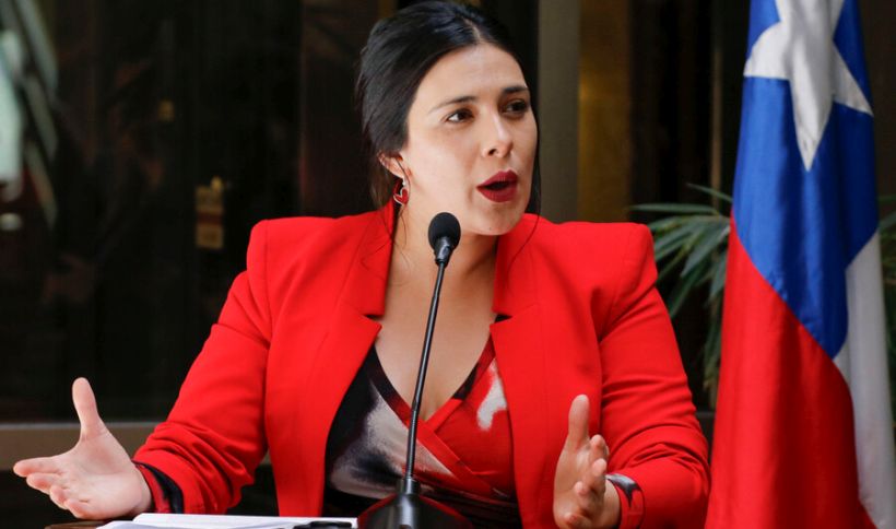 Cariola: "Filtran conversaciones fuera de contexto y sin acreditar delito"