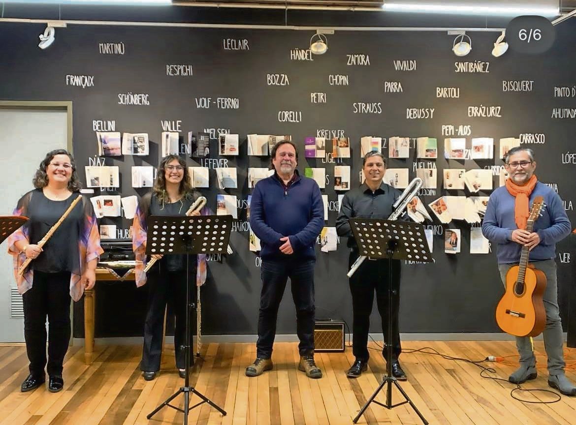 Con estreno de obras fue concierto de familia de flautistas en la UACh